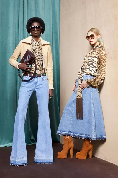 Look 16